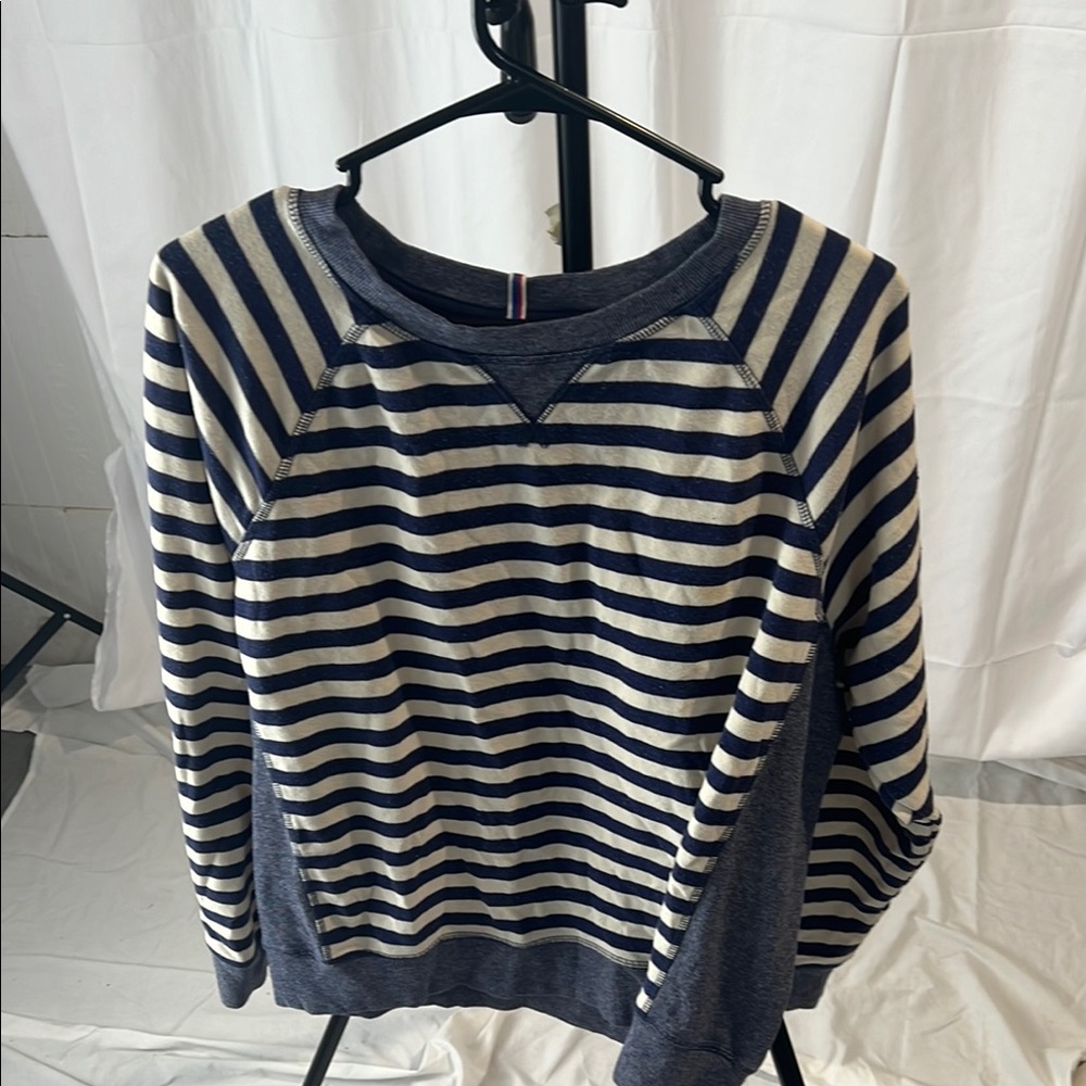 Champion Blue and Cream Sweatshirt with Crew Neck and Relaxed Fit
